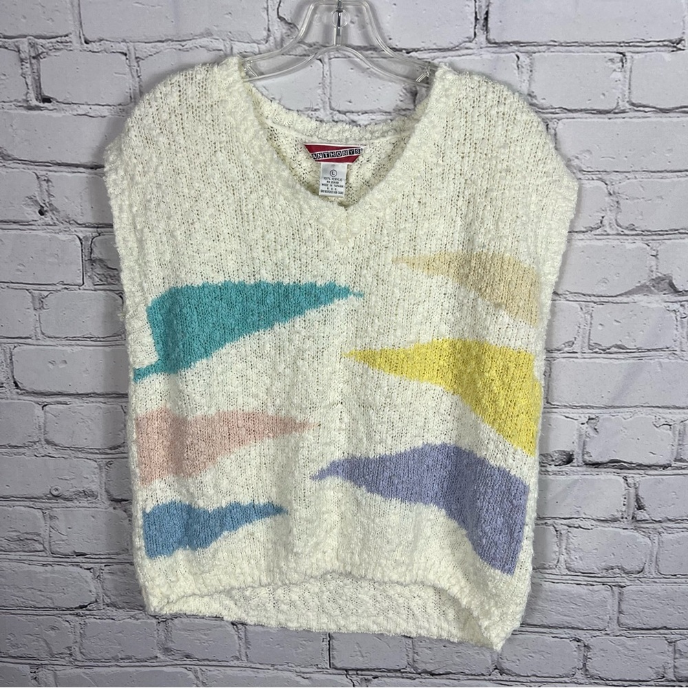 Vintage 90’s Anthony’s Cream V-Neck Sweater with Artistic Pastel Design (E7)